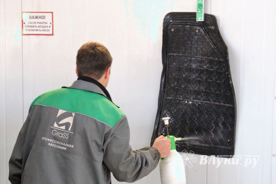 Где в Великих Луках превращают железных коней в белых лебедей (ФОТО)