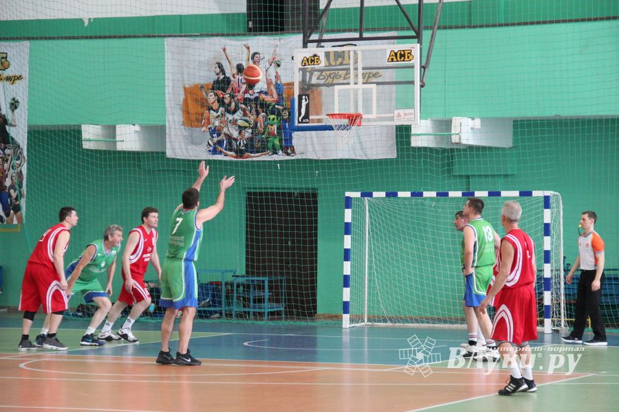 Великолучане стали победителями межрегионального турнира ветеранов баскетбола (ФОТО)