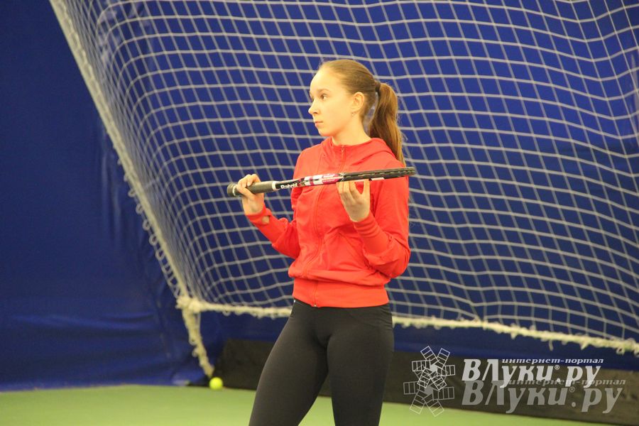 В СК «Ника» проходит открытый городской турнир по большому теннису (фото)