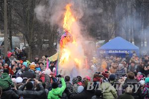 Гуляния широкой великолукской Масленицы