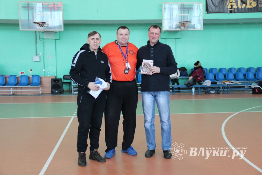 Великолучане одержали победу на межрегиональном турнире ветеранов баскетбола (ФОТО)