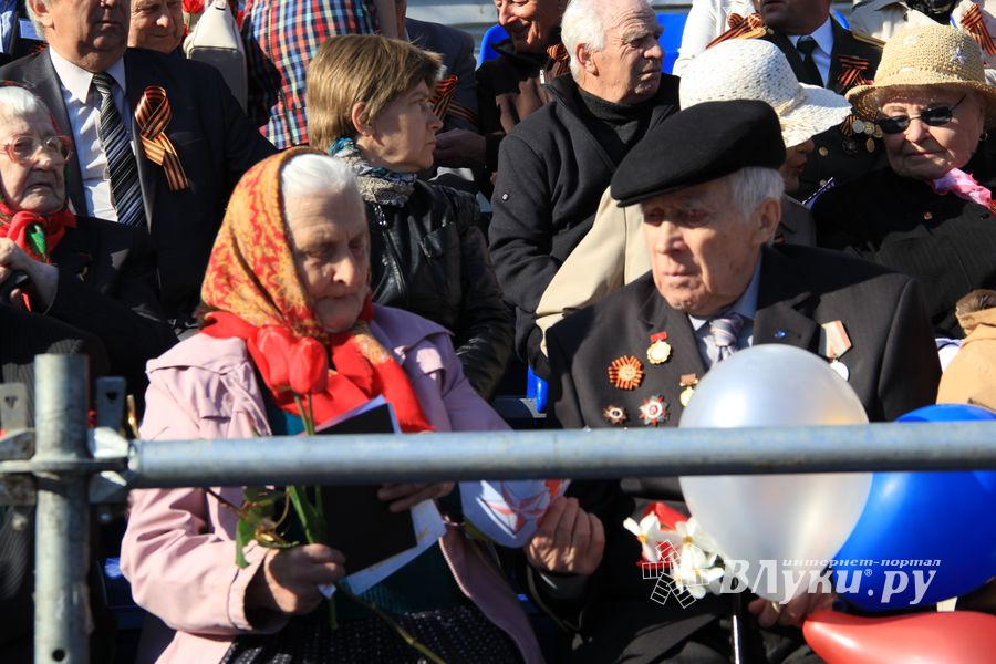 Великие Луки отмечают День Победы