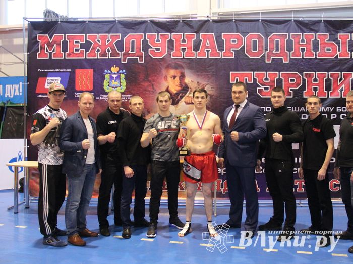 В Великих Луках завершился открытый кубок по смешанному боевому единоборству ММА (ФОТО)