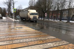 На Гастелло забил «родник» (ФОТО, ВИДЕО)