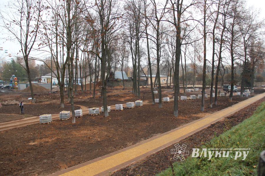 Великолукский парк стремительно преображается (ФОТО)