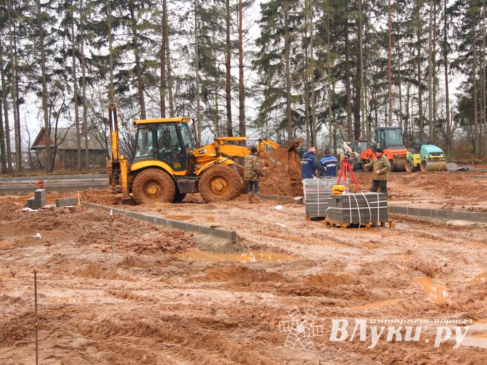В медленном строительстве великолукского велоцентра виноват дождь