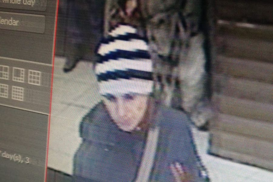 Полиция просит помочь установить подозреваемого в краже (ФОТО, ВИДЕО)