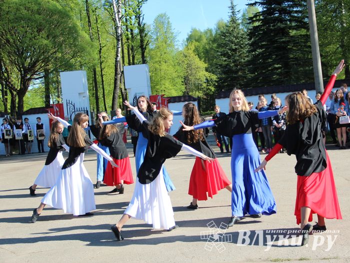 Юные великолучане почтили память бойцов Великой войны (ФОТО)
