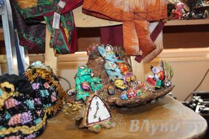 В Великих Луках открылась выставка «Масленица. Пасха. Весна» (фото)