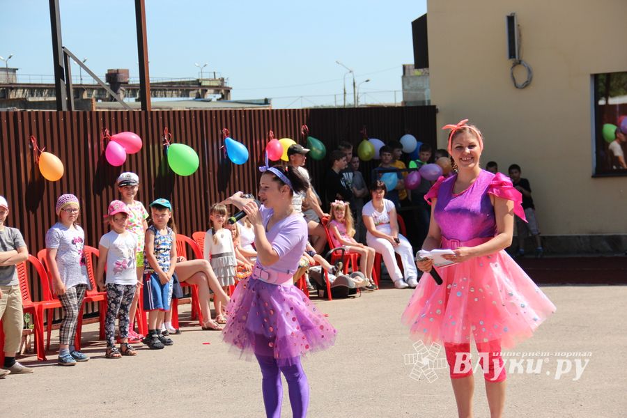 В Великих Луках отмечают День защиты детей 