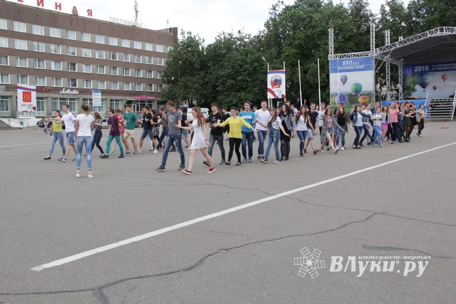 Репетиция вальса