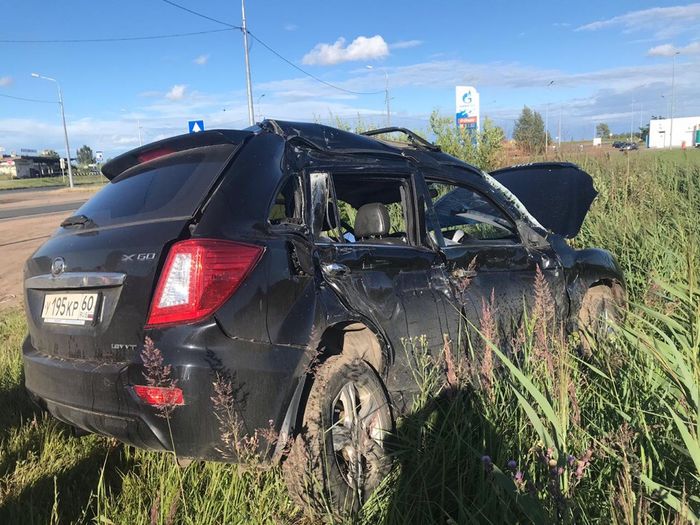 В ДТП под Великими Луками пострадал пьяный водитель (ФОТО)