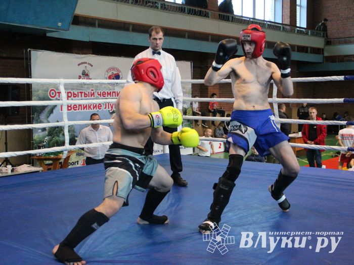 В Великих Луках прошли соревнования по кикбоксингу (ФОТО)