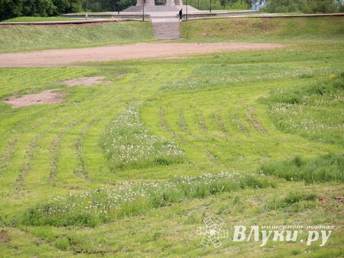 В Великолукской Крепости наводят порядок (ФОТО)