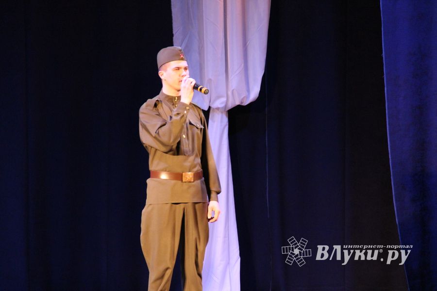 В Великих Луках прошел фестиваль «РЖД зажигает звезды» (фото)