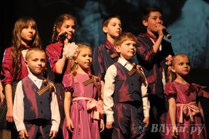 Праздничный вечер, посвященный 70-летию Победы в Великой Отечественной войне 1941-1945 годов прошел в Великих Луках (фото)