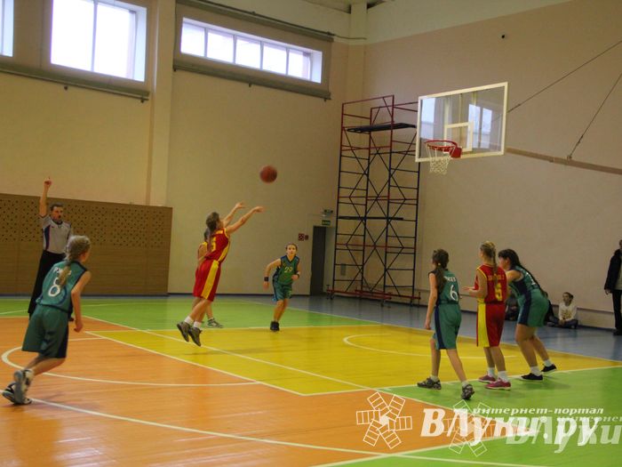 Великолукские баскетболисты стали победителями междугородних соревнований по баскетболу