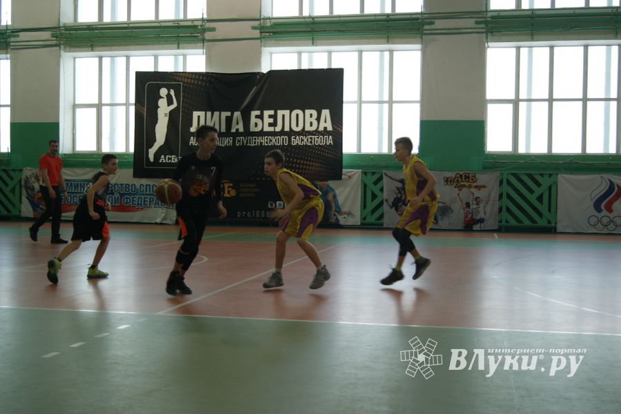 Великолучане завоевали бронзу на Международном турнире по баскетболу (ФОТО)