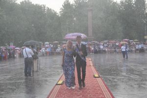 Великолукской «Бригантине» пришлось поплавать под дождём (ФОТО)