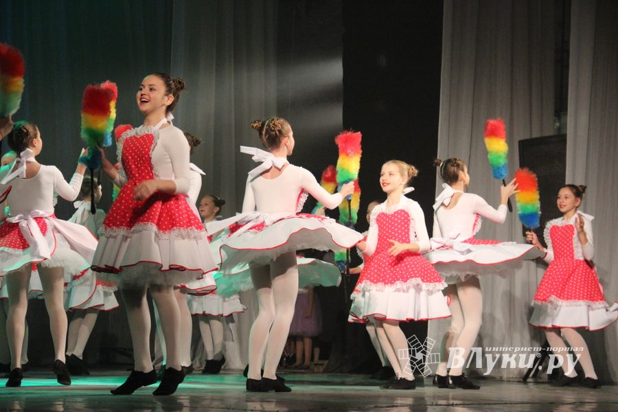 Юные артисты ГДК им. Ленина отметили «Мамин день» (ФОТО)