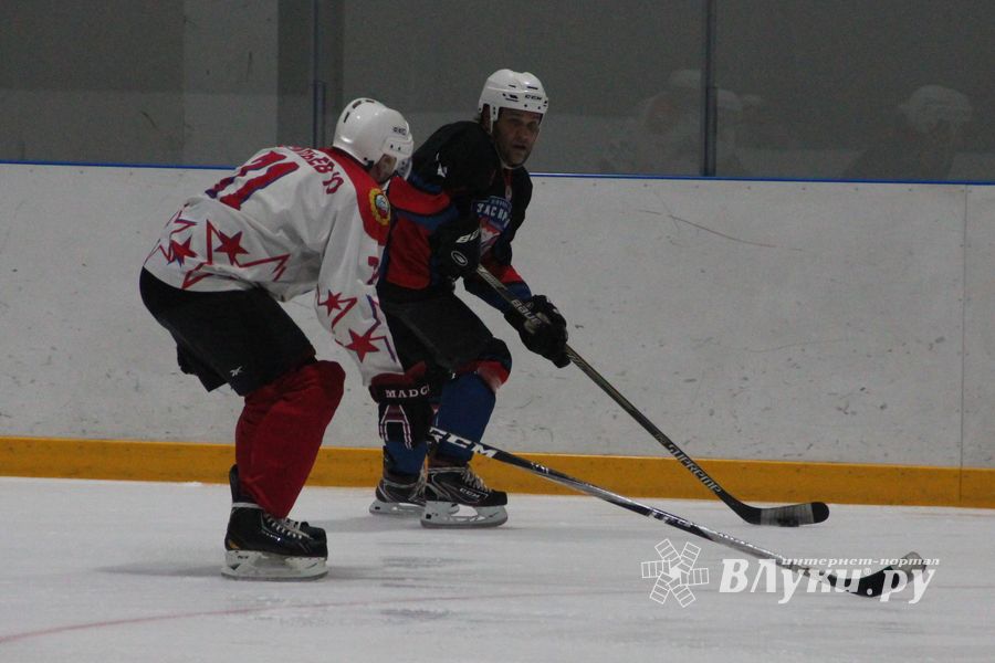 Матч НХЛ прошел в великолукском «Айсберге» (ФОТО)