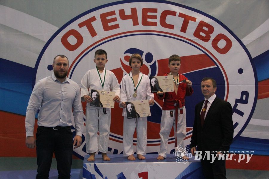 В Великих Луках прошли соревнования по дзюдо (ФОТО)