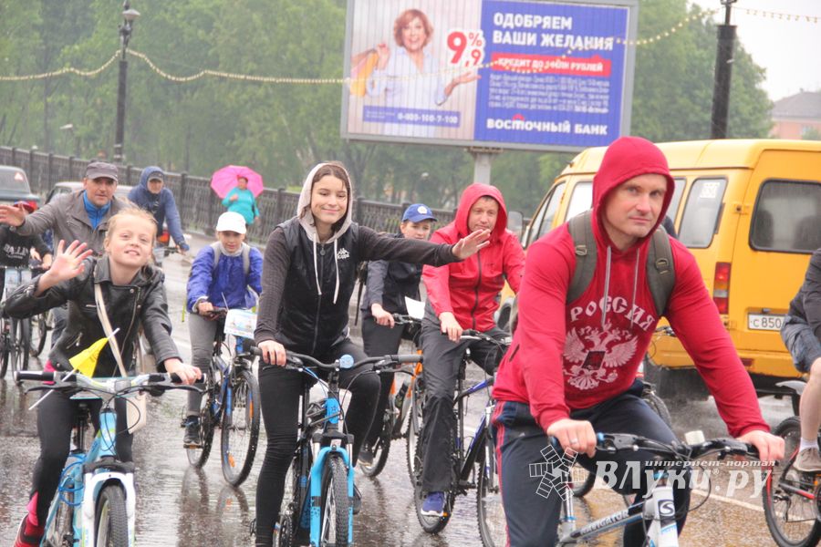 Зигзаг здоровья выполнили великолукские велосипедисты (ФОТО)