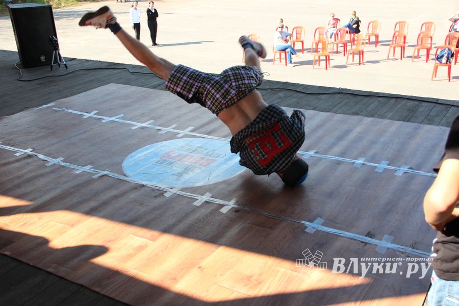 «ORIGINAL BBOYS CYPHERS» в Великих Луках (ФОТО+ВИДЕО)