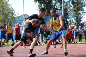 Спортивними мероприятиями отметили День физкультурника в Великих Луках (ФОТО)