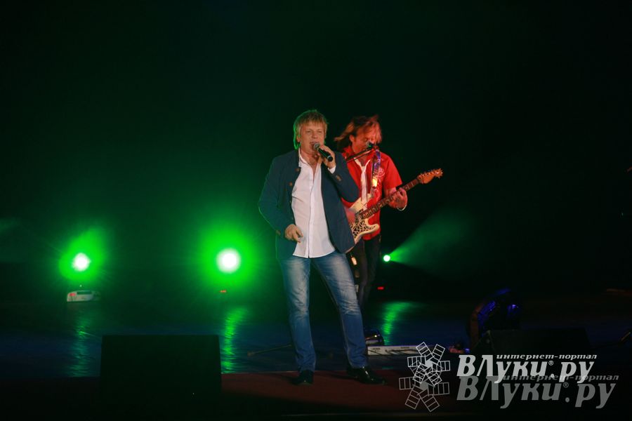 ДК ЛК Великие Луки: Две звезды в одном концерте (фото)