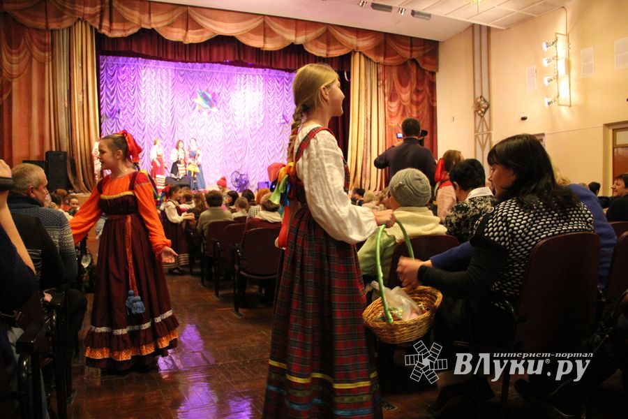 В Великих Луках состоялся праздничный концерт «В Светлый праздник Рождества» 