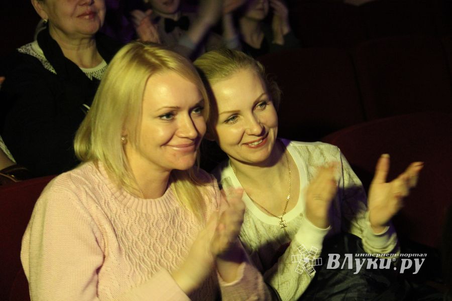 «Великолукская Веснянка» на сцене ДК ЛК