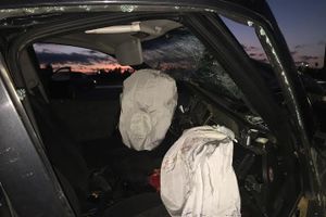 В Великих Луках произошло тройное ДТП (фоторепортаж)