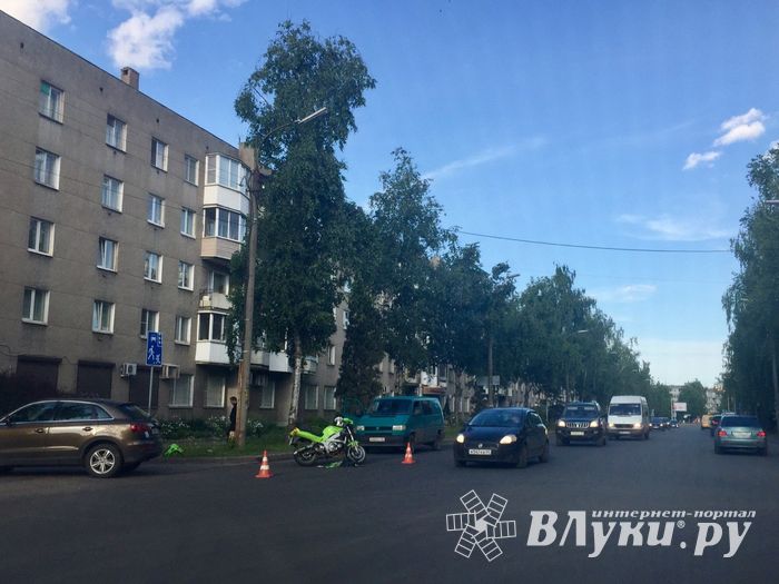 Фотофакт: В Великих Луках «открыт мотосезон»