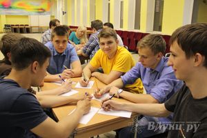 В Великих Луках прошла финальная игра «Что? Где? Когда?» (фото)