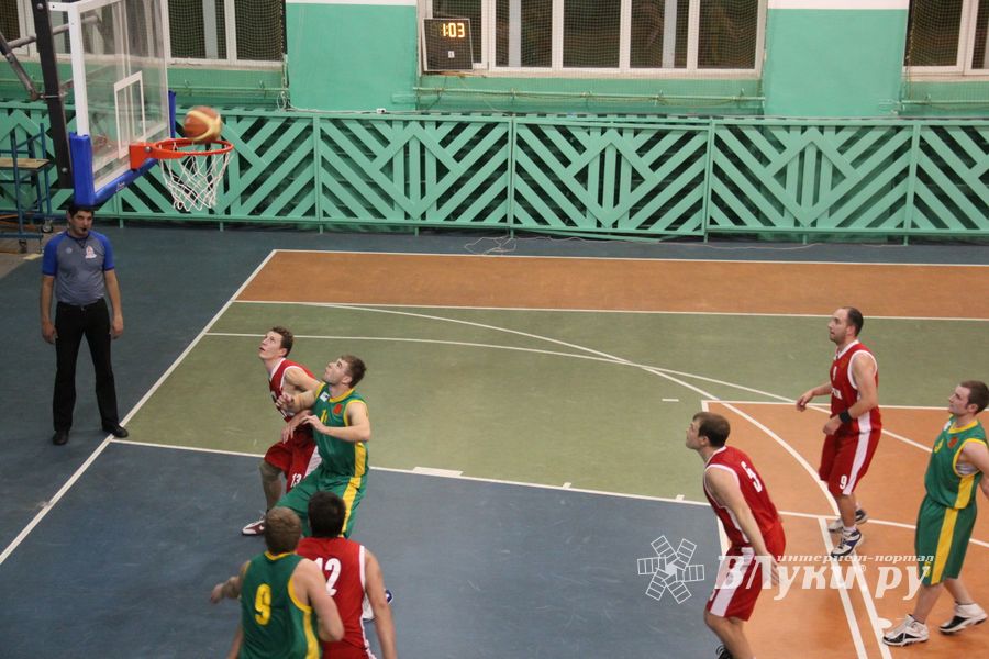 Баскетбол. Кубок города. "Экспресс" - Спартак" 