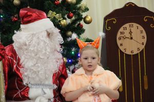 В Великие Луки пришла пора новогодних утренников (ФОТО)