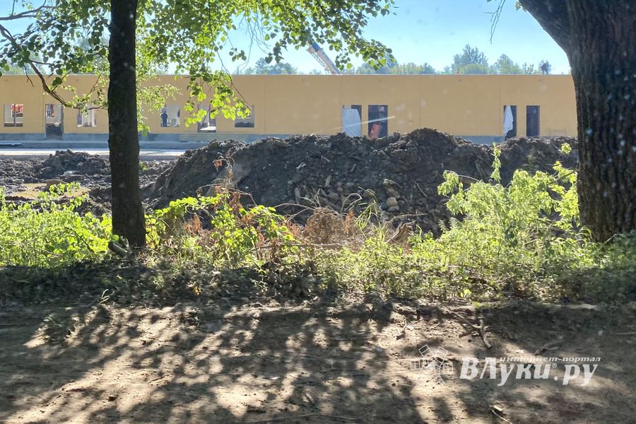 Будущий госпиталь «обзавелся» стенами (ФОТО)