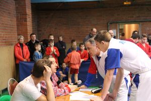 В Великих Луках проходит турнир самбистов (ФОТО)