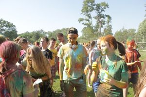 Яркие эмоции «ColorFest» в Великих Луках (ФОТО)