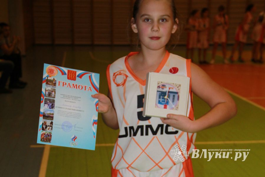 Великолукские баскетболисты стали победителями междугородних соревнований по баскетболу