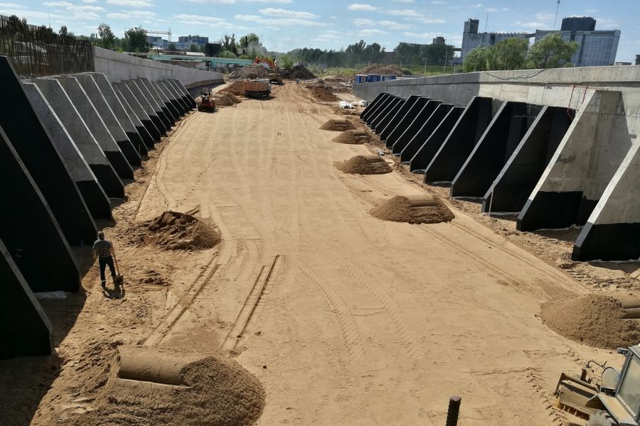 Строители приступили к усилению проезжей части путепровода Великих Лук (ФОТО)