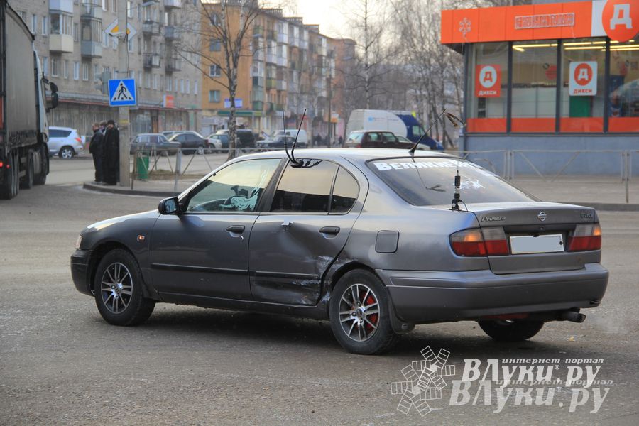Фотофакт: ДТП на перекрестке Гагарина-Дьяконова