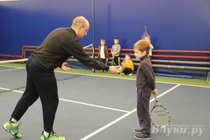 В Великих Луках прошло Первенство по большому теннису (фото)