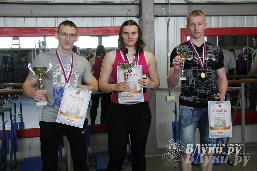 В Великих Луках прошел Чемпионат города по Русскому жиму и армлифтингу (фото)