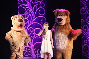 Юные артисты ГДК им. Ленина поздравили мам с праздником (ФОТО)