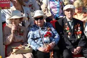 В Великих Луках прошел Парад Победы (ФОТО)