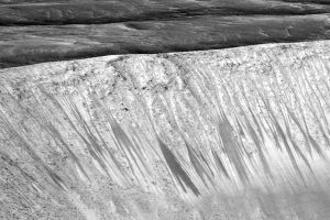 Ученые обнаружили на Марсе соленые реки (фото)