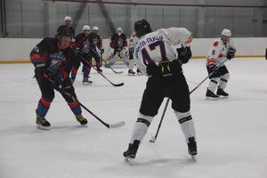 Великолукская команда «Экспресс 40+» дебютировал в НХЛ (ФОТО)