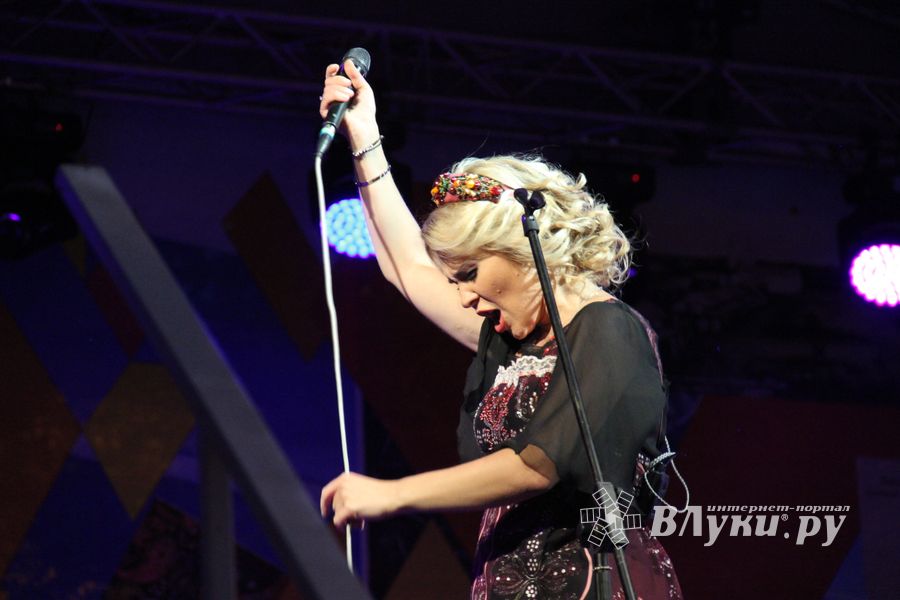 Людмила Чурсина и Пелагея поздравили Великие Луки с 850-летием (ФОТО)